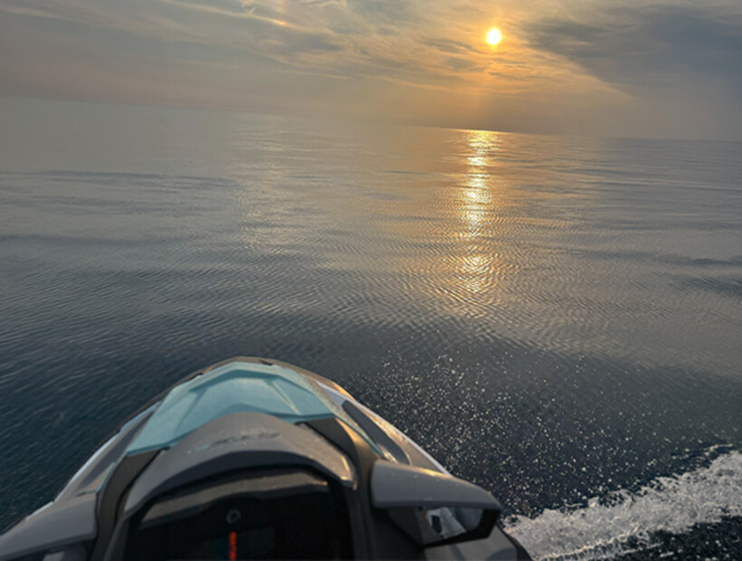 Cockpit jet ski